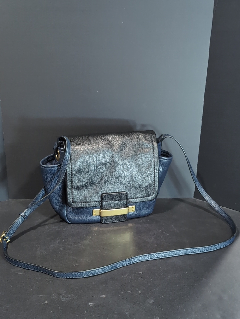 Fossil Ava Flap Blue/Black Leather Crossbody Bag.